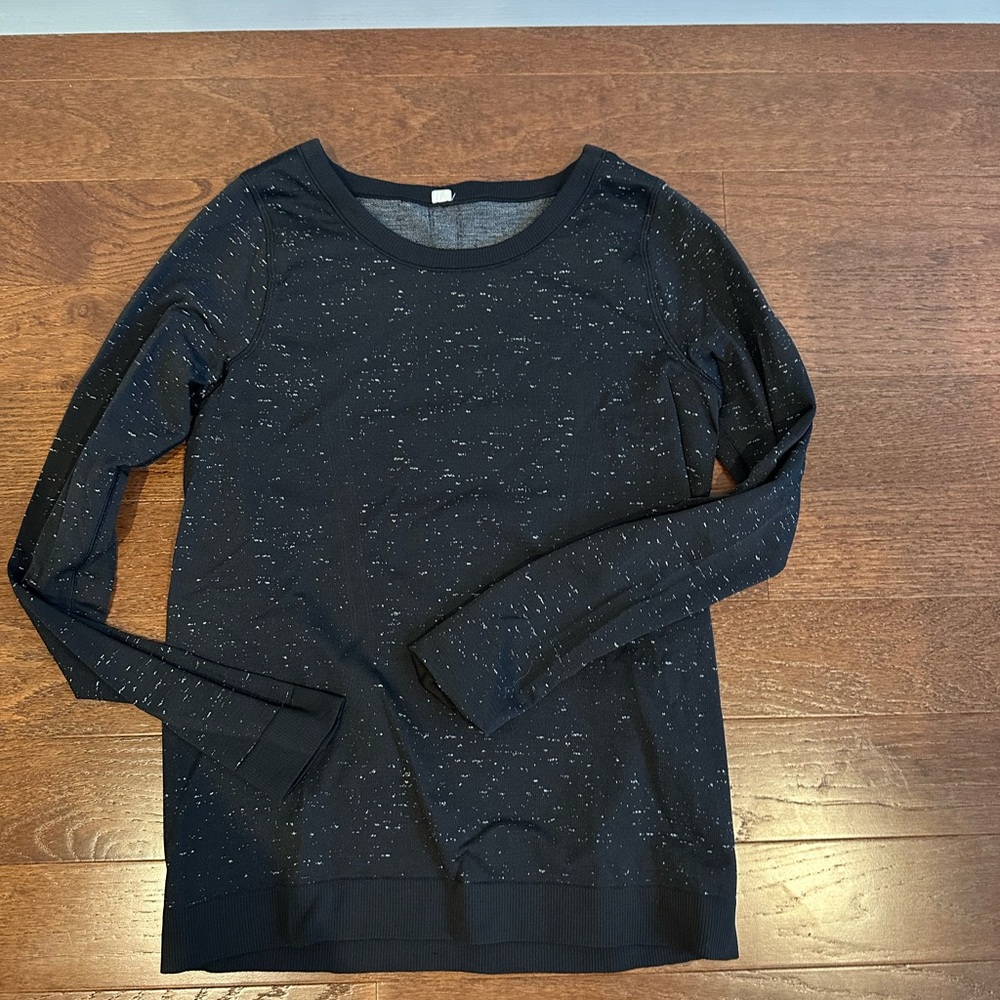Lululemon top